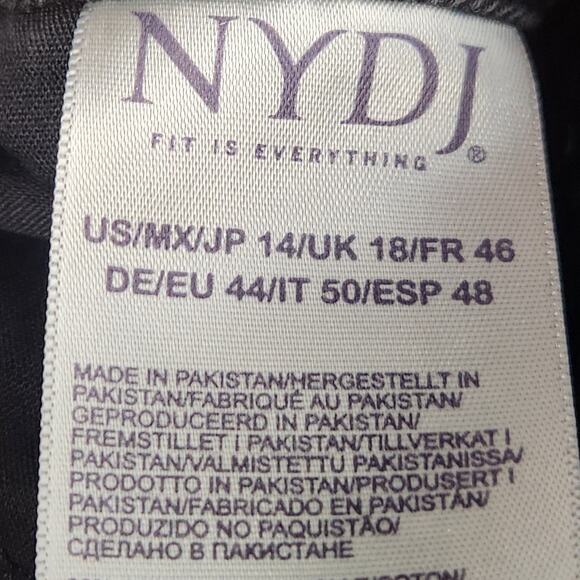 NYDJ Marilyn Straight Leg Jeans Women’s SZ 14 Black LiftXTuck Technology EUC - Picture 13 of 16